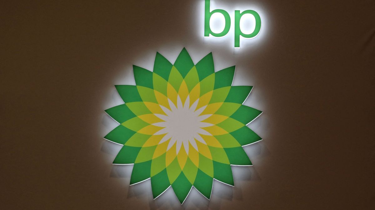 Britské ropné skupině BP klesl zisk o 70 procent